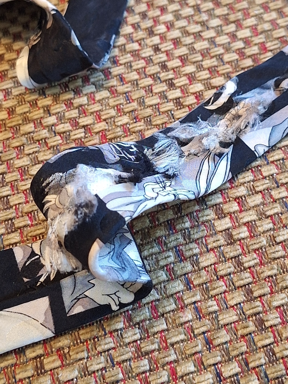 6 Assorted Men's Novelty Ties - Picture 8 of 10